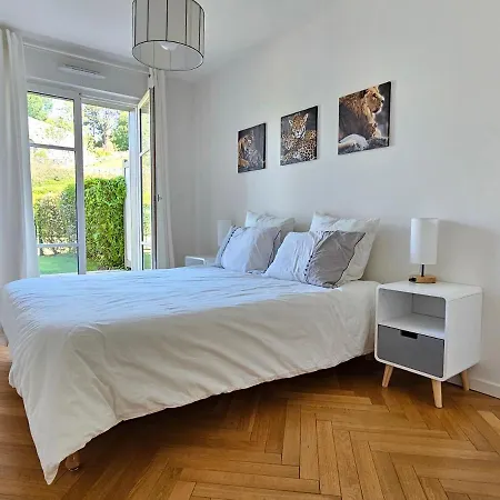 Grand 3 Pieces, 2 Jardins, Parking Sous Sol. Apartman