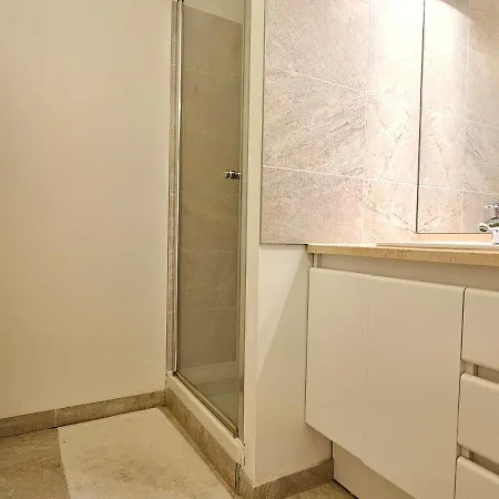 Appartement Grand 3 Pieces, 2 Jardins, Parking Sous Sol.